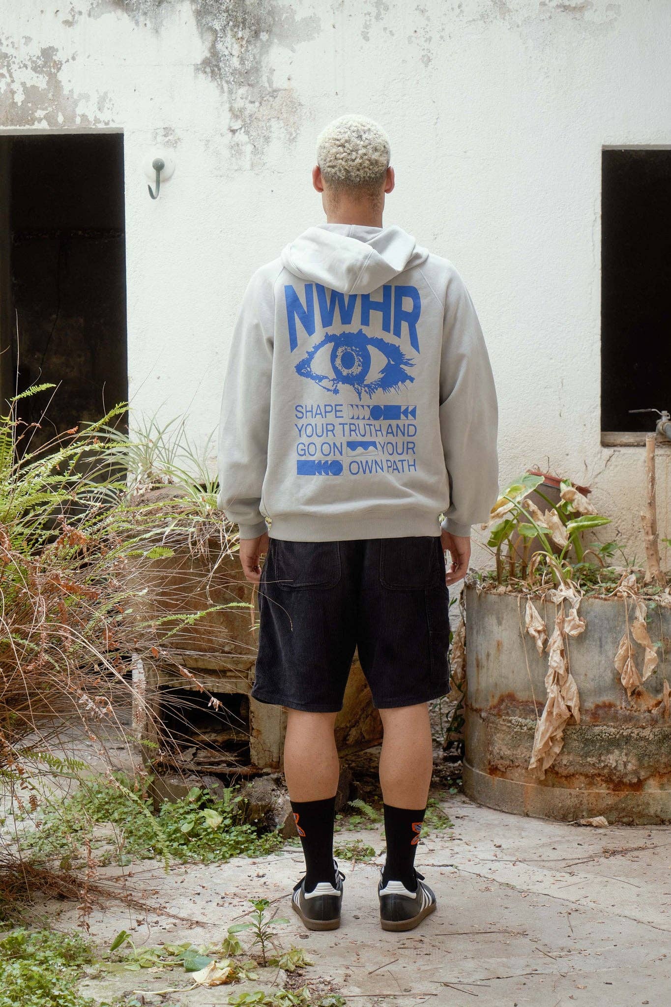 NWHR - Eye Zipper Sweatshirt
