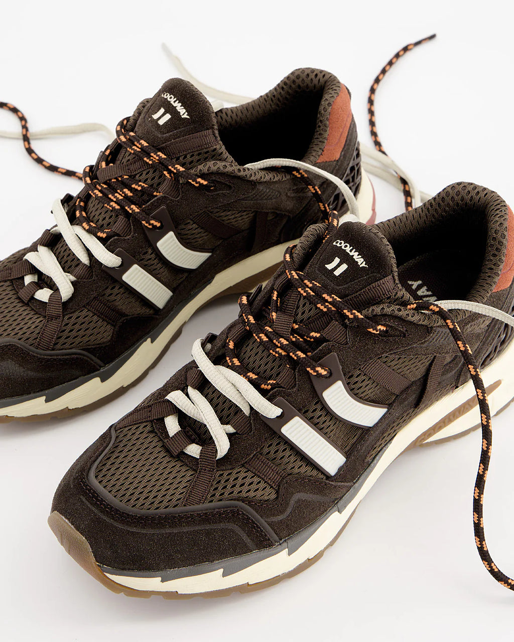 Coolway - 2003 Oasis Run / Dark Cocoa