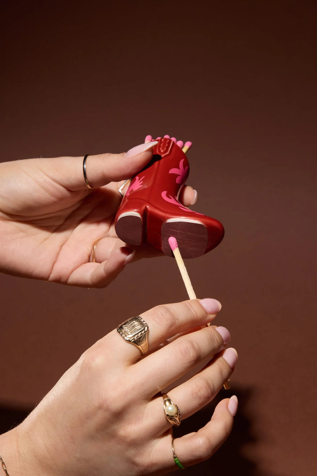 Paddywax Nashville Ceramic Boot Match Holder (25 Pcs) - Red & Pink