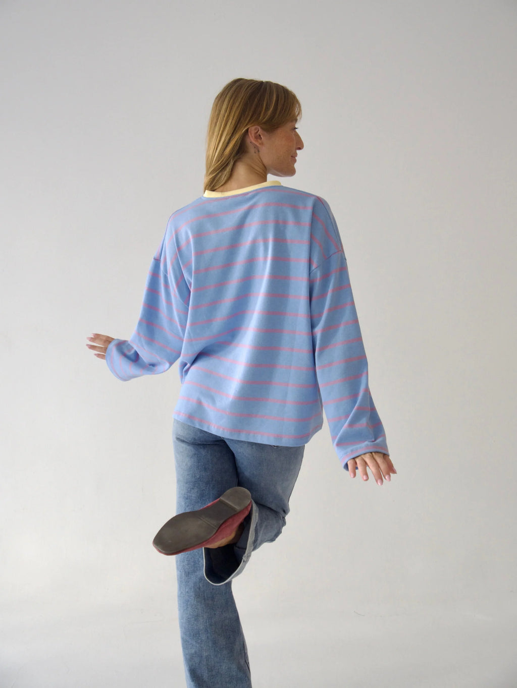 MindTraveler - Míriam Long Sleeve T-shirt / Lavender Light Blue