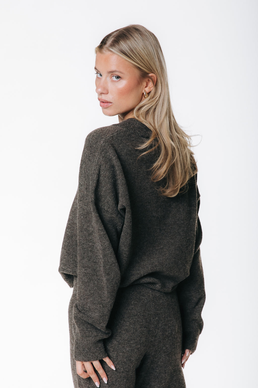 Colourful Rebel - Linsey Fluffy Knitted Sweater / Brown