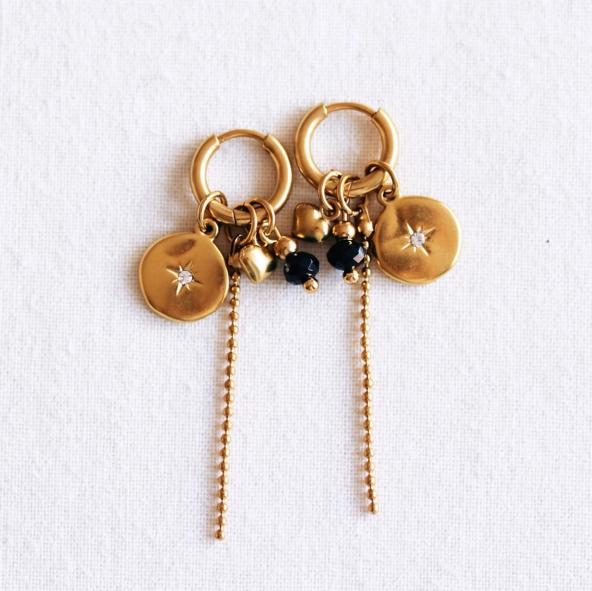 Oorringen - Star Charm and Black Beads