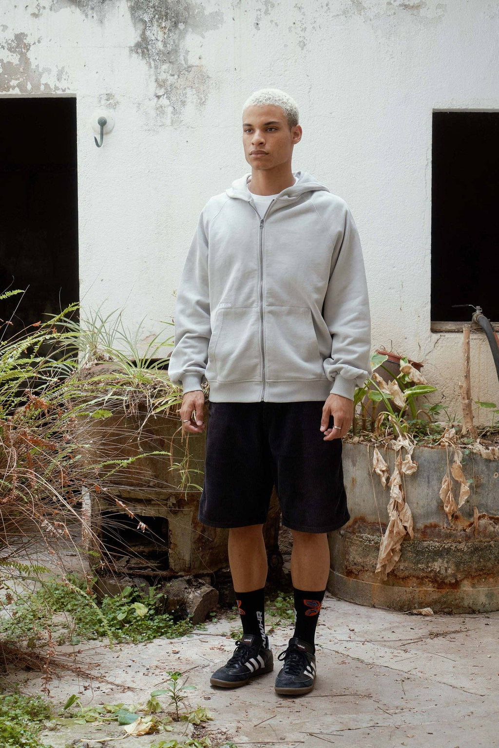 NWHR - Eye Zipper Sweatshirt