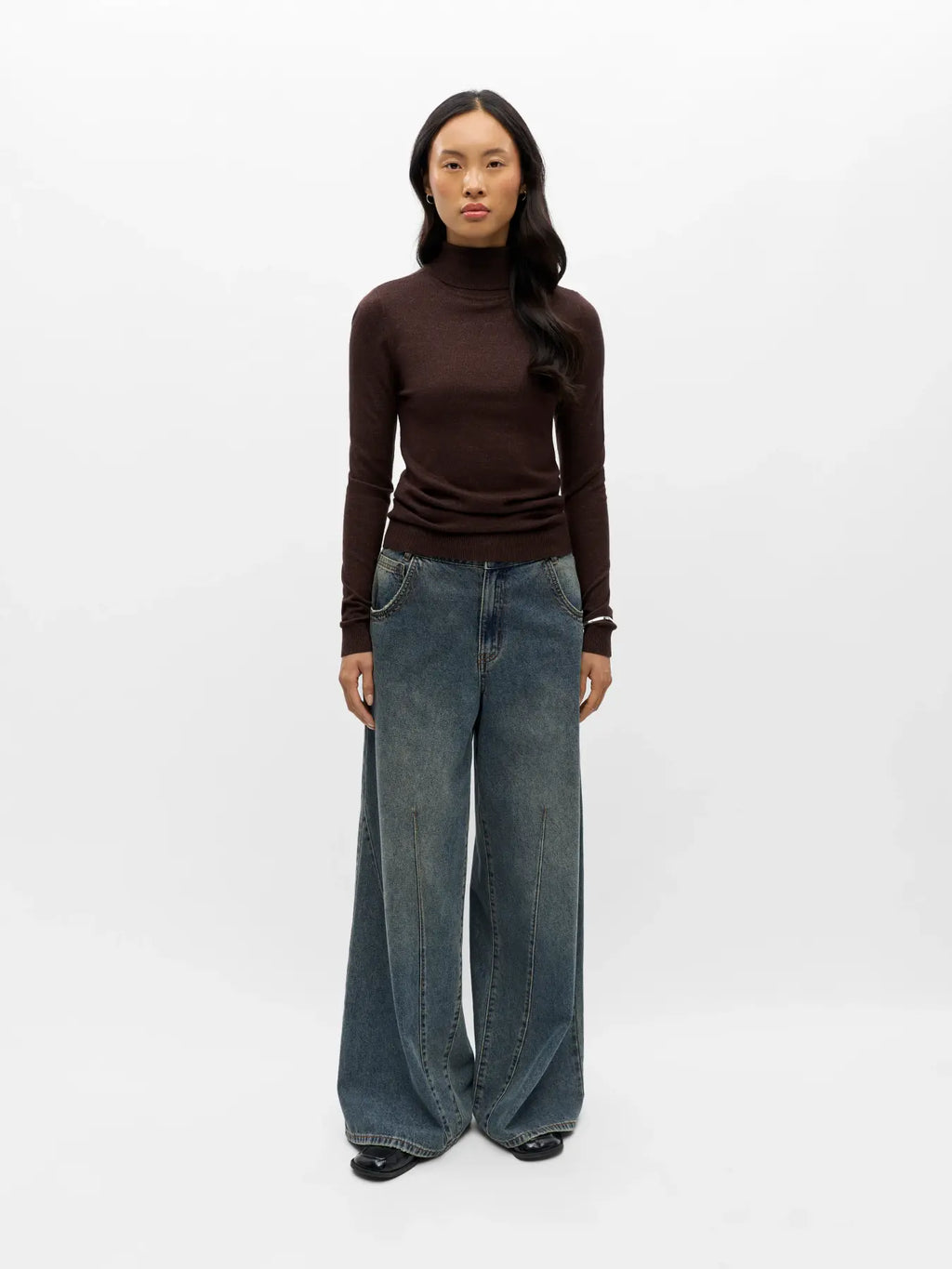 Object - Thess Rollneck / Seal Brown