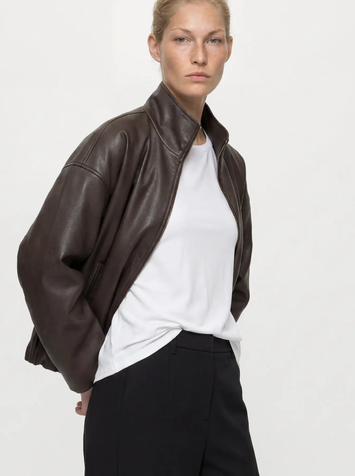 Object - Liva Bomber Jacket / Seal Brown